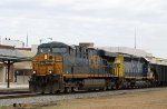 CSX 5278 leads train Q405 southbound